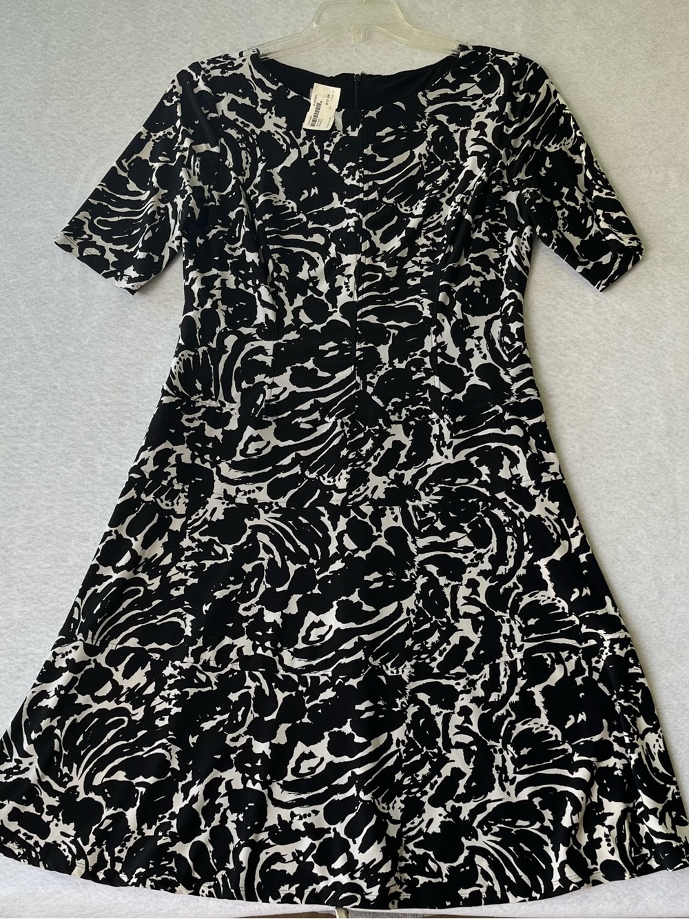 Anne Klein Black and White Abstract Midi Dress size 12